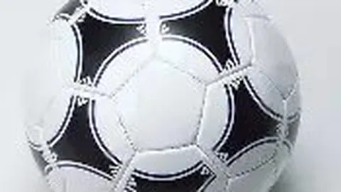 “苏超”泰州球员殷国斌：这份热爱，历久弥新！